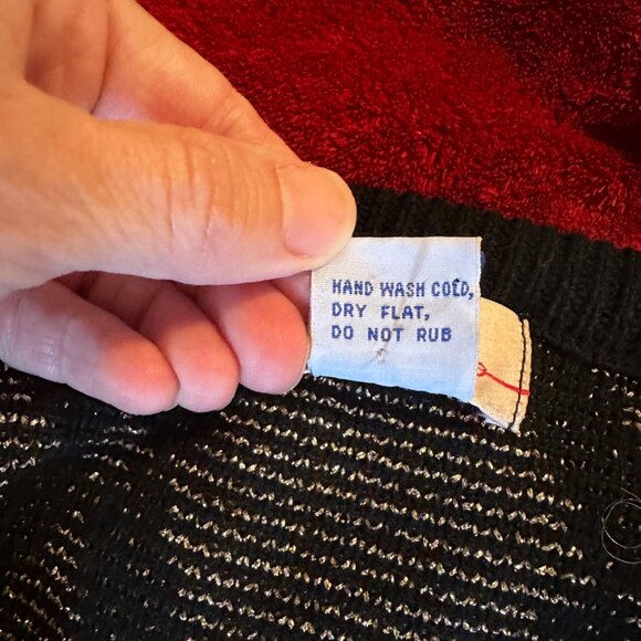 Truly Vintage gold and black sweater top or dress in plus size diamond pattern - Picture 6 of 7